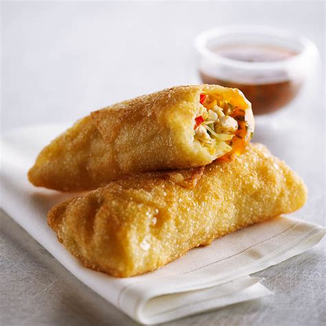 Egg Rolls with Sweet Heat Dipping Sauce | Chicken.ca
