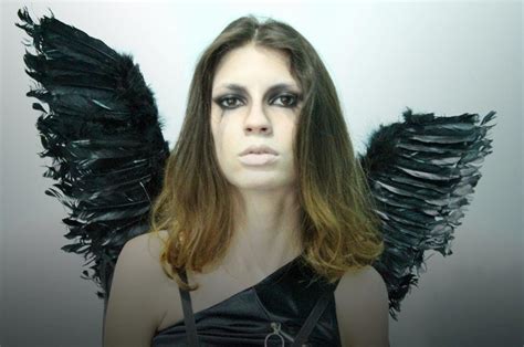 fallen angel makeup - Google Search | Angel halloween makeup, Angel makeup, Halloween makeup