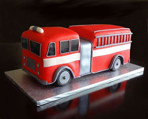 Fire Truck — Children's Birthday Cakes | Firetruck cake, Fire trucks ...