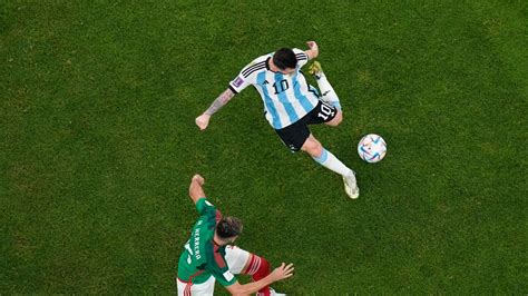 Messi Leads Argentina to 2-0 Win Over Mexico