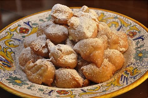 Sfingi | Cream puffs, Food, Recipes