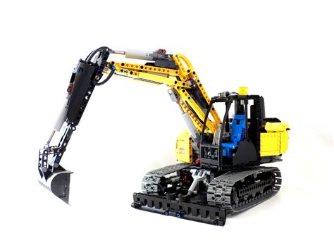 LEGO MOC-15185 Full RC Excavator powered by BuWizz (Technic > Model > Construction 2018 ...