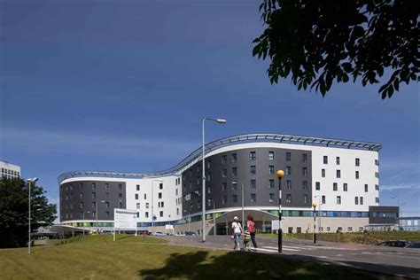 Victoria Hospital Kirkcaldy - Building for NHS Fife - e-architect