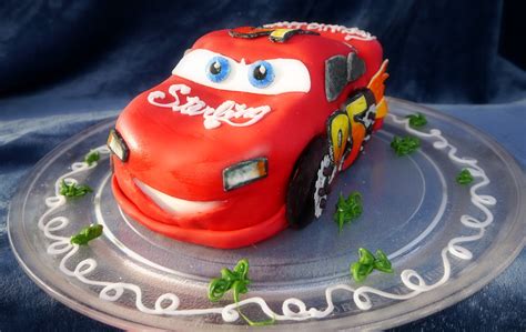 Suzy Homefaker: Lightning McQueen Cake Disney Cars