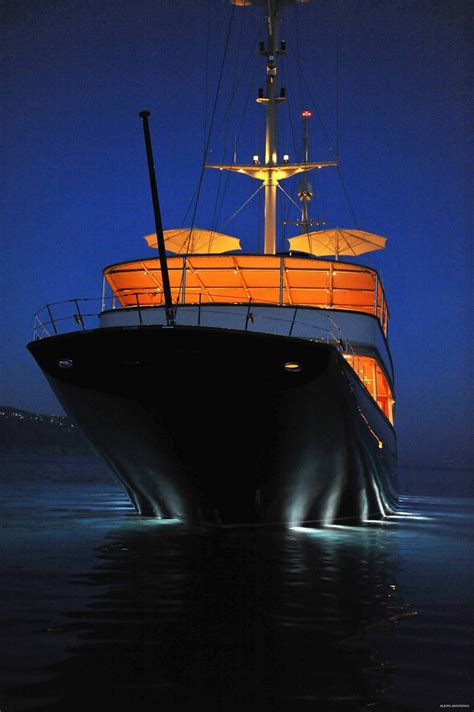 NERO Yacht Charter Details, Corsair Yachts | CHARTERWORLD Luxury Superyachts