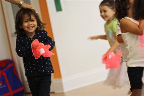 Giggles Edutainment: PLAYTIME for Toddlers Class