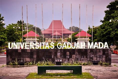 √ Profil Universitas Gadjah Mada (UGM) JOGJA