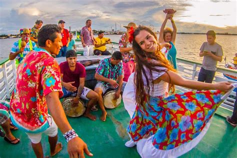 Conheça a história do Carimbó, a dança típica do Pará