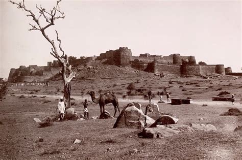 Jhansi Fort - A True Symbol of Bravery and Honor | Insight India : A Travel Guide to India