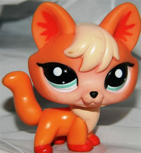 Littlest Pet Shop 1812 Arctic Fox Orange Peach Blue Eyes LPS | Shops, Eyes and Pets