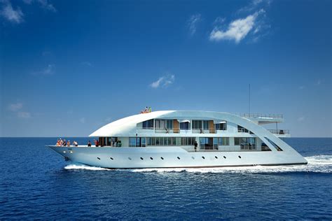 Uncover the Beauty of the Maldives on a Yacht Cruise across Paradise | The Luxury Travel Channel