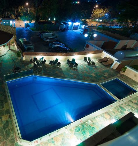 Golden Bean Hotel Pool: Pictures & Reviews - Tripadvisor