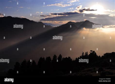 Nepal, Ghorepani, Poon Hill, Dhaulagiri massif, Himalaya, Sunrise view ...