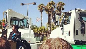 Electric Drayage Trucks Unveiled at PortTech Los Angeles