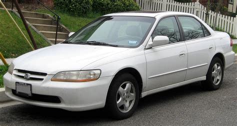 2000 Honda Accord EX V6 - Sedan 3.0L V6 auto