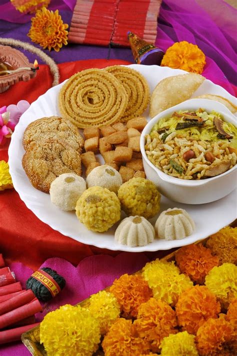 Diwali Snacks Diwali Faral, Diwali Special Sweet and Salty Snacks, Festival Snacks from ...