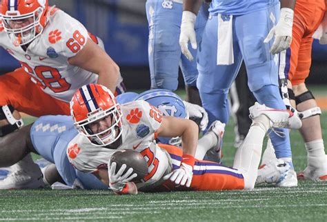 Clemson vs. North Carolina: Offensive and Defensive Players of the Game