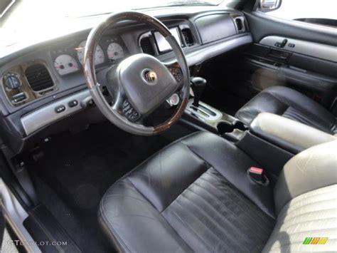 2004 Mercury Marauder Standard Marauder Model interior Photo #38738467 | GTCarLot.com