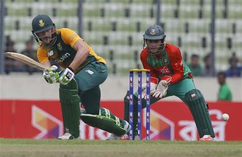 Du Plessis sets up crushing win for South Africa | Arab News