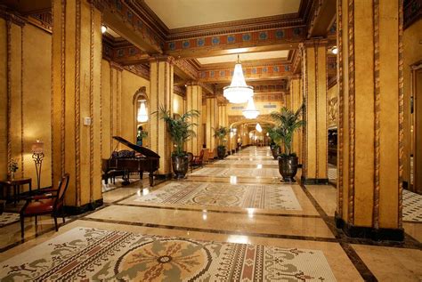 5 Captivating Hotel Lobbies in the U.S. | Incollect