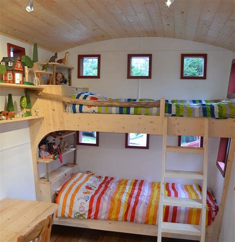 Tiny homes and houses on wheels | Caravan interior, Caravan bunks, Caravan bunk beds