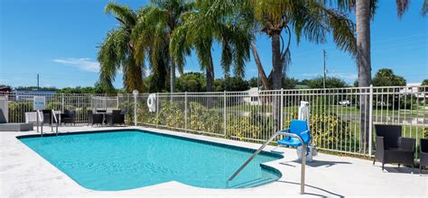 Vero Beach Regional Airport Hotels | Motels in Vero Beach Florida