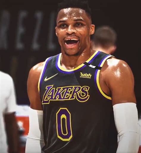 PHOTO Russell Westbrook In A Black Lakers Wish Shopping Jersey