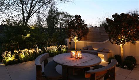 Courtyard Garden Lighting Design - John Cullen Lighting