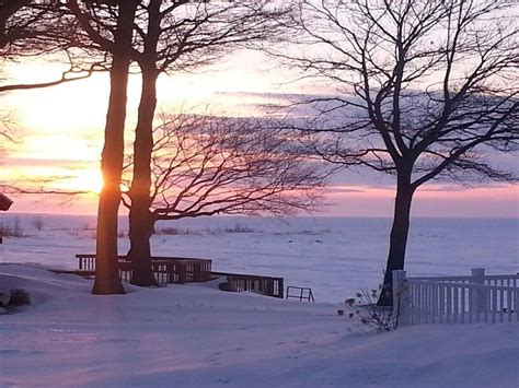 Lake Huron sunset | Winter sunset, Lake huron, Sunset