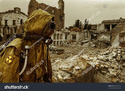 Nuclear Apocalypse Survivor Stock Photo 359324210 - Shutterstock