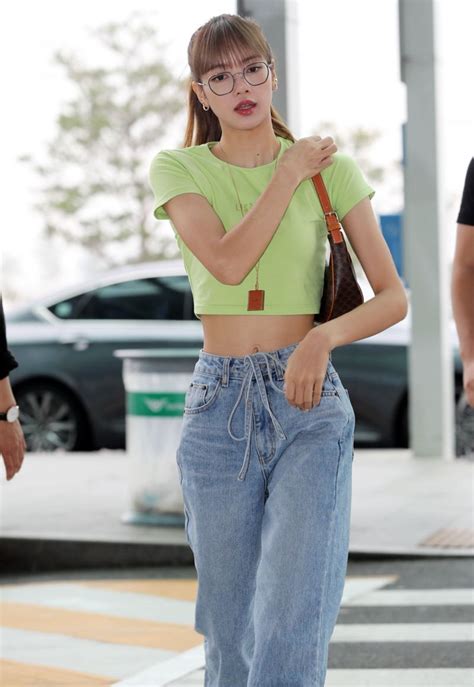 Lisa of Blackpink Looked Ravishing as Always at Incheon Airport | Asian ...