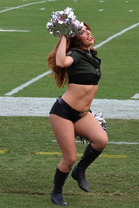 Buccaneers Cheerleaders | Buccaneers cheerleaders, Tampa bay buccaneers ...