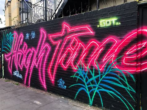 Neon aesthetic : Graffiti | Graffiti wall art, Murals street art ...