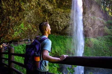 20+ Incredible Oregon Waterfall Hikes - Go Wander Wild