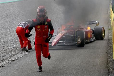 Carlos Sainz criticises marshals after explosive Ferrari engine failure