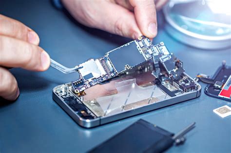 Mobile Phone Repair Pictures | Download Free Images on Unsplash