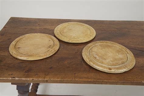 Round wooden bread boards - Garden Court Antiques