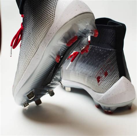 What Pros Wear Bryce Harper Unveils his Under Armour Harper 2 Cleats ...