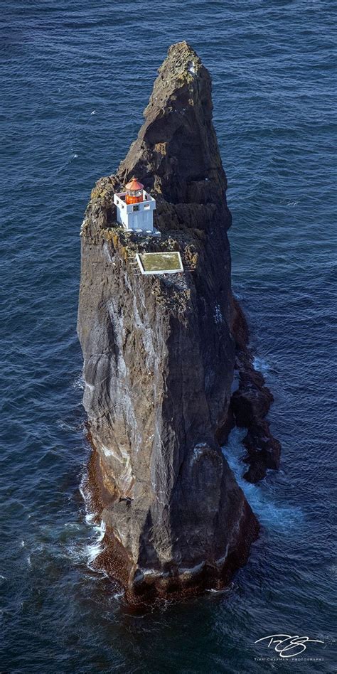 Thridrangar Lighthouse, Iceland | Lighthouses photography, Lighthouse ...