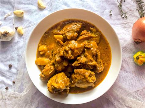 Curry Chicken: Classical Jamaican Dish - Tasty on a Budget