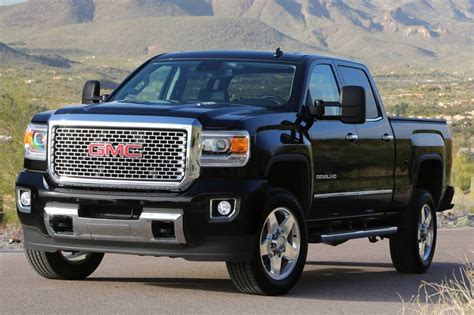 Used 2016 GMC Sierra 3500HD Crew Cab Review | Edmunds