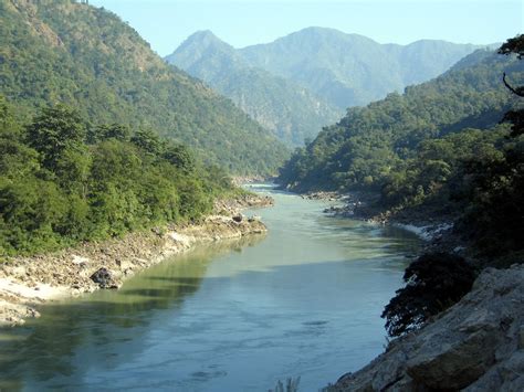 Atlas: Nepal main rivers and watersheds