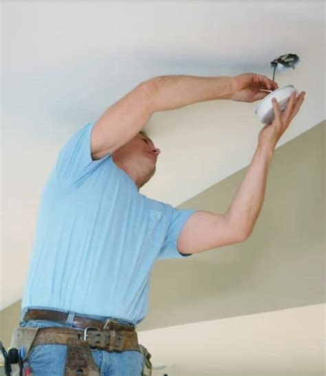 Who Installs Smoke Alarms in Brisbane? - Photoelectric Smoke Alarms