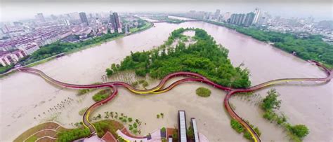 Governments respond to flooding in China by pushing Sponge City construction programs