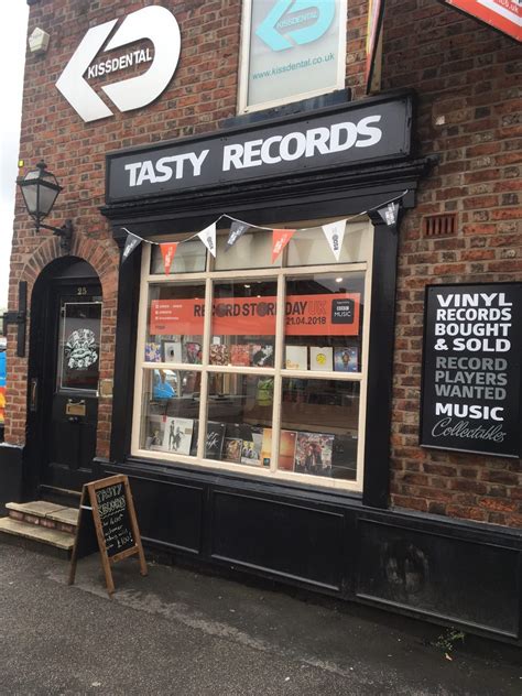 Independent Vinyl records store opens in Altrincham - About Manchester