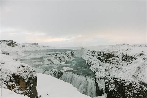 «Gullfoss Waterfall In Iceland During The Winter» del colaborador de ...