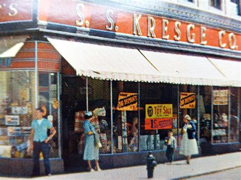 Kresge on corner of Remsen and Ontario before it became Jupiter's back ...