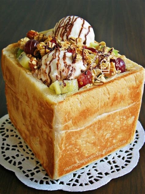 dessert in a toast box | Desserts, Dessert drinks, Asian desserts