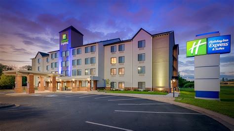 HOLIDAY INN EXPRESS & SUITES COON RAPIDS-BLAINE AREA, AN IHG HOTEL ...