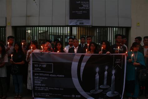 BracU’s candlelight vigil in memory of ‘Operation Searchlight’ victims ...